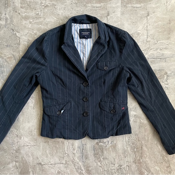 American Eagle Outfitters Tops - American Eagle striped y2k blazer